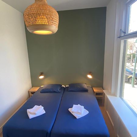 Hotel 'T Sonnehuys Хага Стая снимка